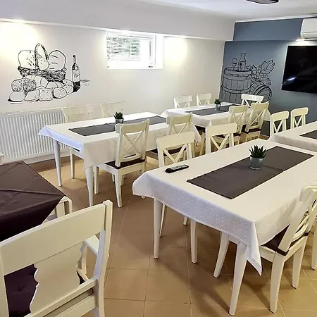 NEVA Vendégház Tiszalök Pensión Tiszalok